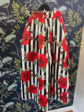 Black White Striped Midi Skirt Red Rose Floral Print High Waist Pleated Skirt S